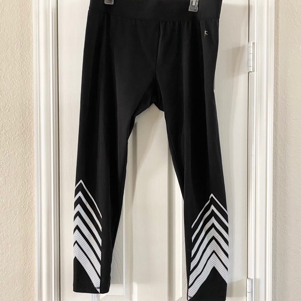 DANSKIN XL legging with reflectors